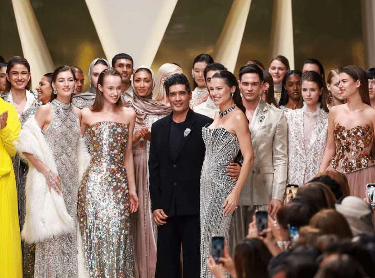 Manish Malhotra Manish Malhotra showcases 'World Collection: Dubai at Dubai Fashion Week